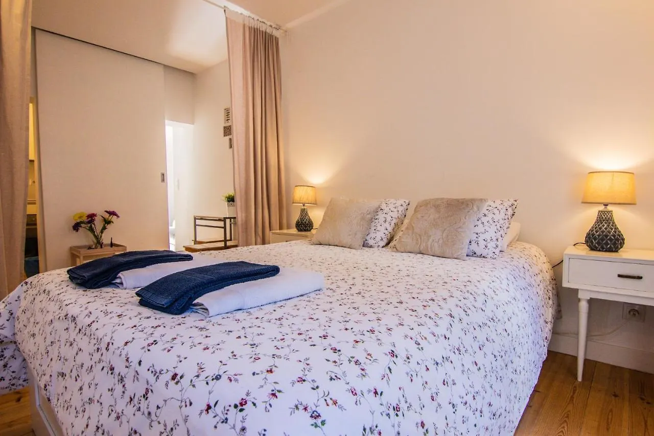 New Apartment Bairro Alto Lizbona